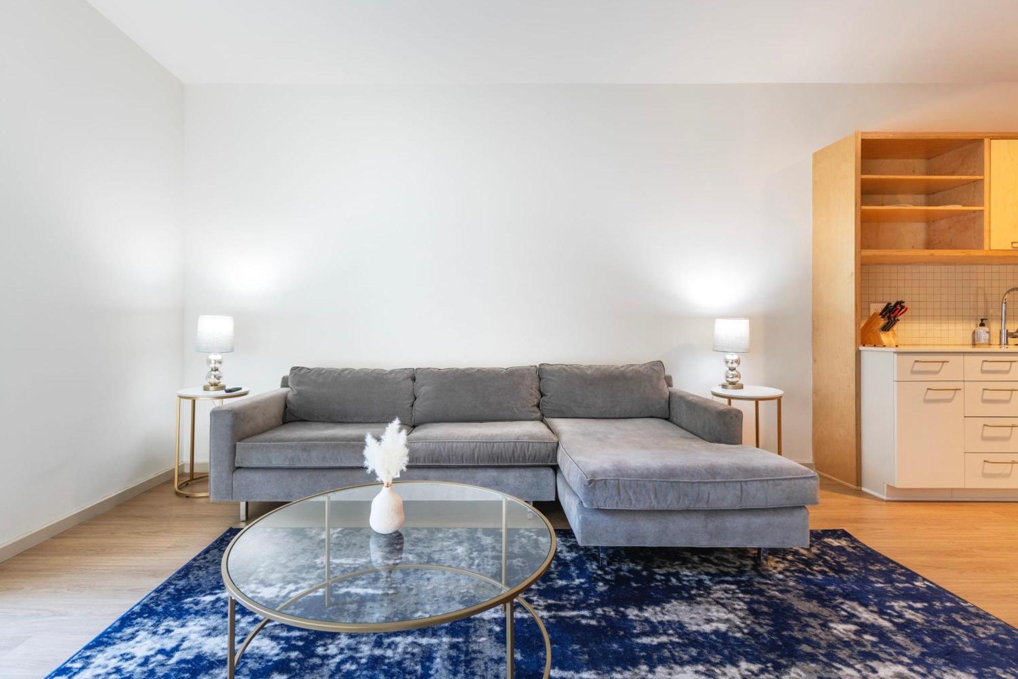 Luxurious 2br Hollywood * Los Angeles